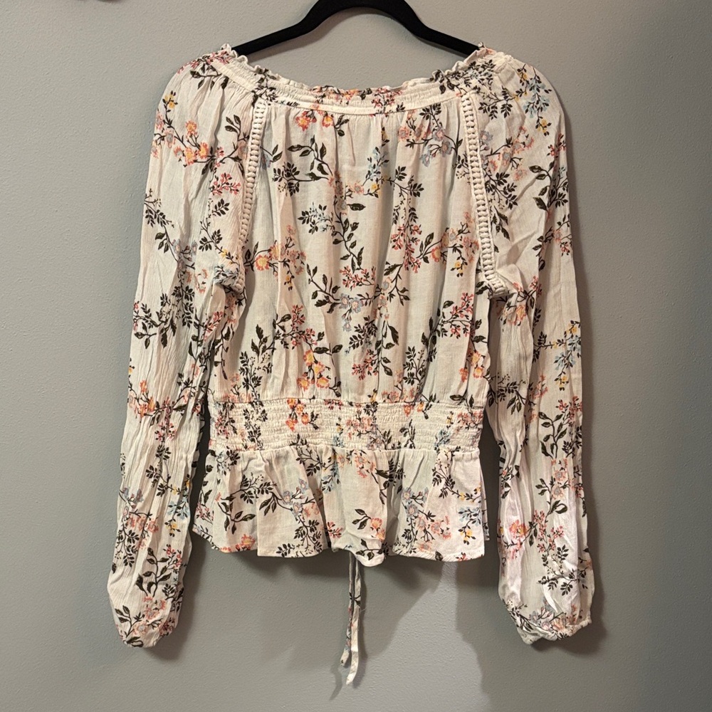 American Rag Cream Floral Blouse - Picture 4 of 4